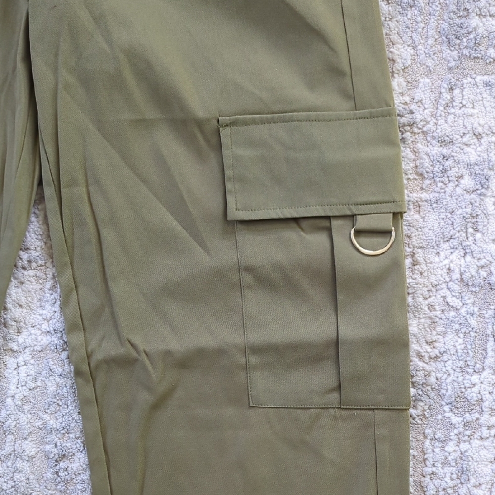 NWT PrettyLittleThing Shape Khaki Buckle Cargo Wide Leg Pants Size 4 - Picture 5 of 12